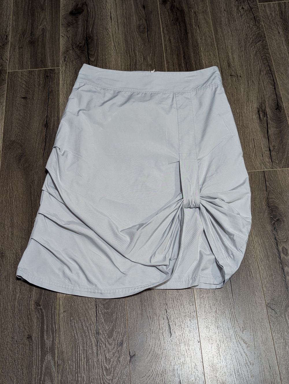Light Gray Knot-Detail Women’s Skirt. Denmark Brand Lynde. lined. Roching.